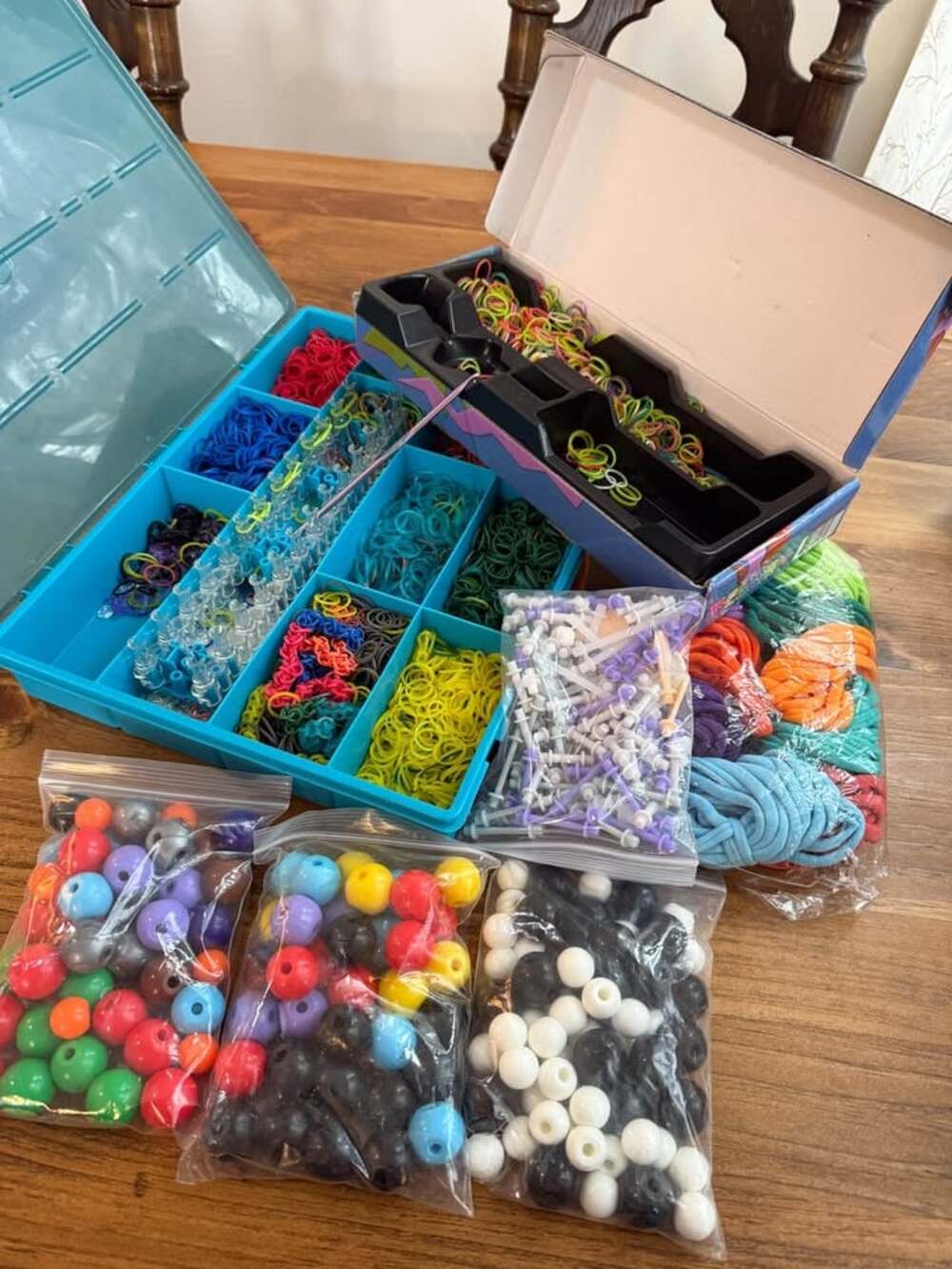 Rainbow Loom Bracelet Making Kit Lot with Bands Beads and Accessories